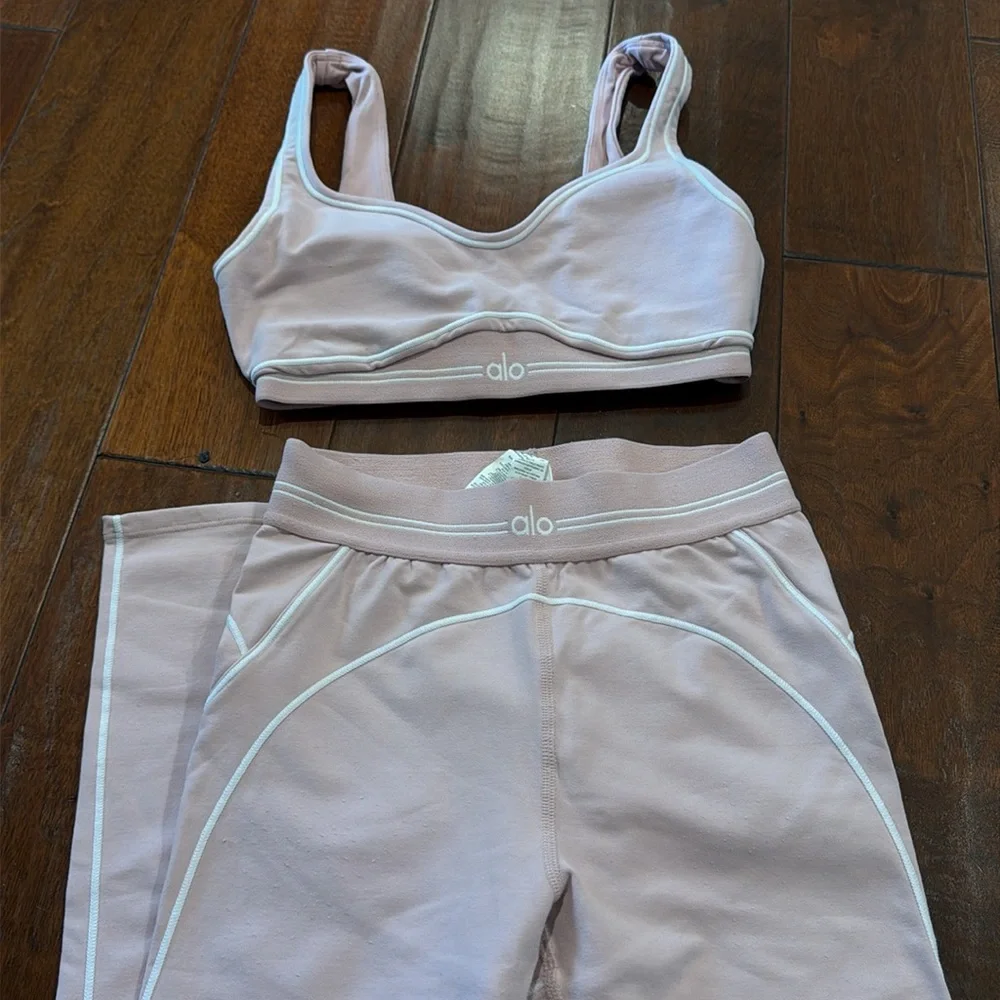 ALO light blush heart throb set. both are a XS